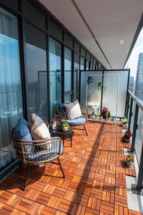 Luxury View In Toronto Downtown 3 Bedroom 2.5 Bathroom 1 Parking Bagian luar foto